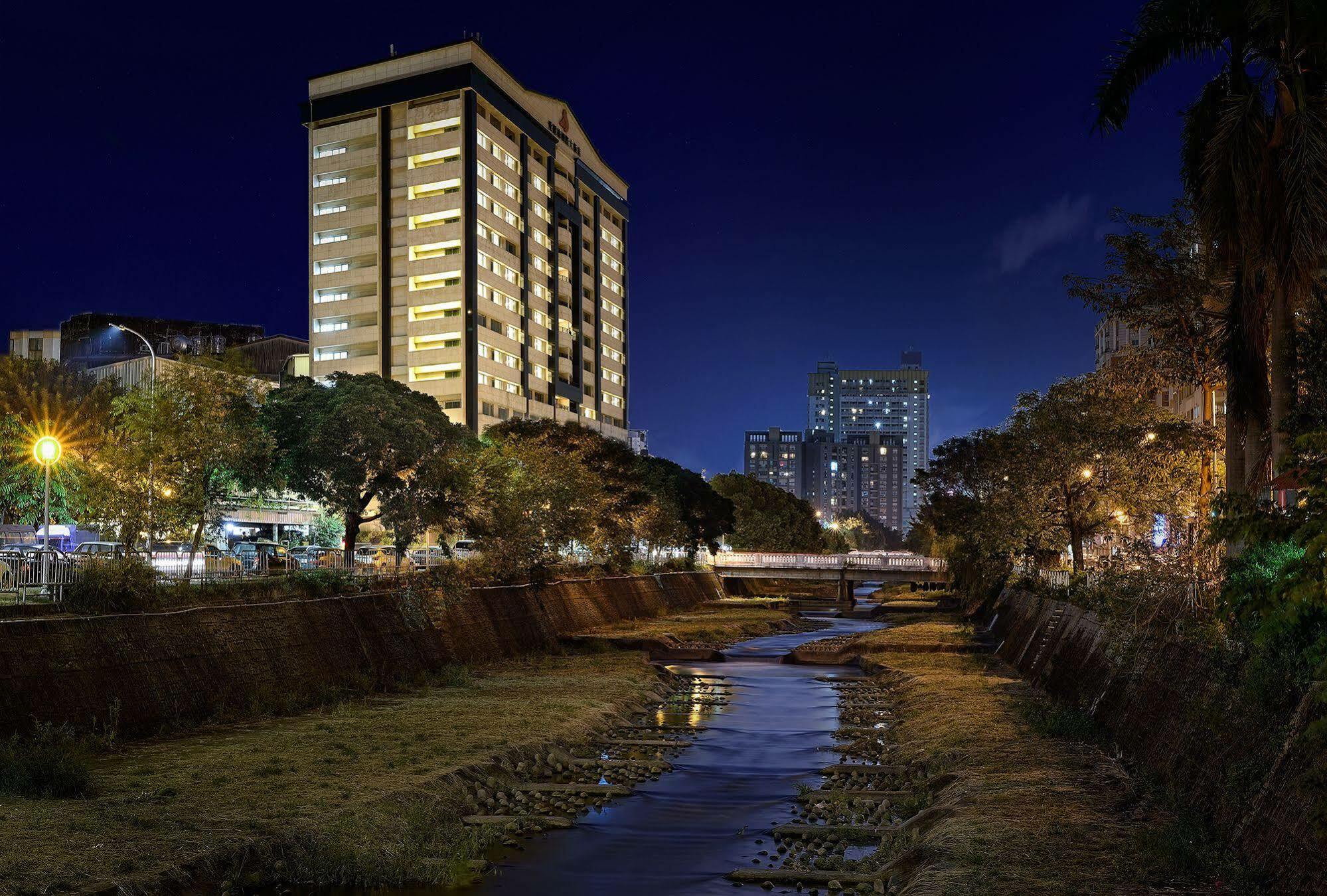 Aeris International Hotel Taichung Dış mekan fotoğraf